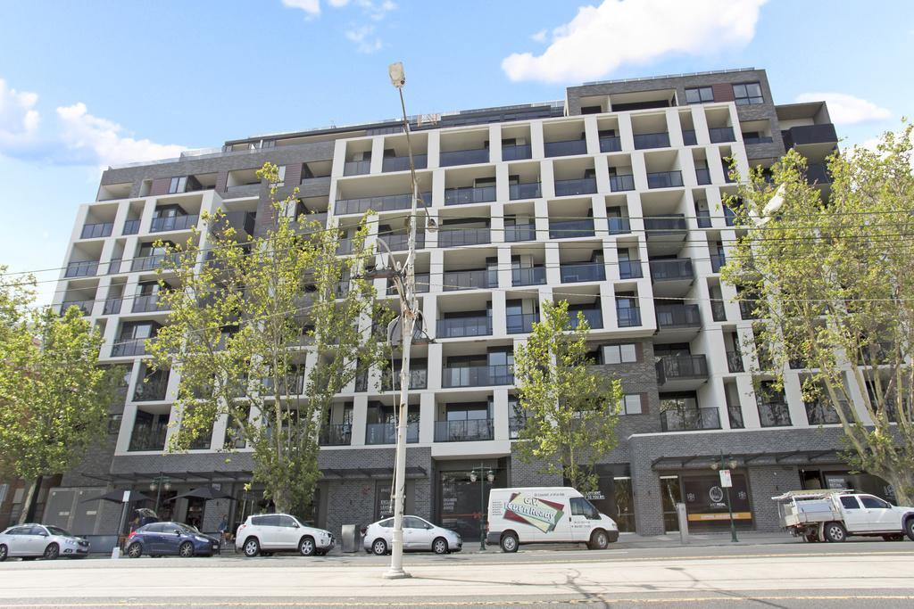 ☆ Heart Of St Kilda ☆ Infinity Pool+Parking+Wifi Apartment Мелбърн Екстериор снимка
